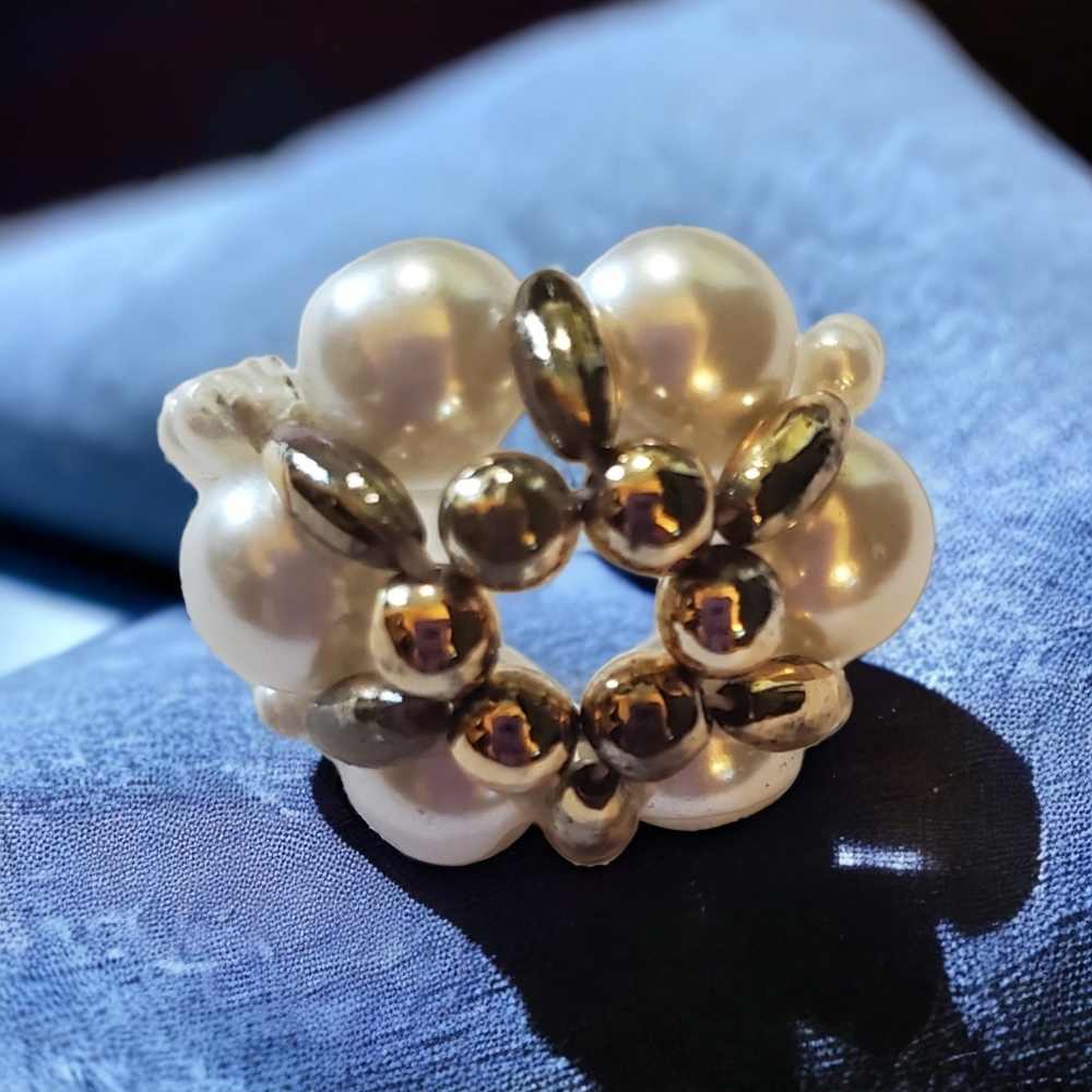 Vintage Faux Pearls Ring Adjustable Stretchy Statement Jewelry